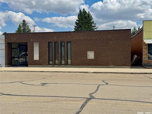 106 Main St, Watson, SK, S0K2A1 | Card Image