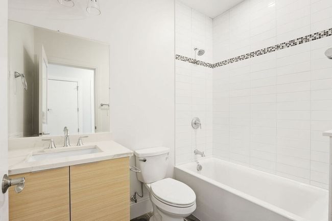 15 - 21 Glen Rd, Condo with 2 bedrooms, 2 bathrooms and 2 parking in Boston MA | Image 10