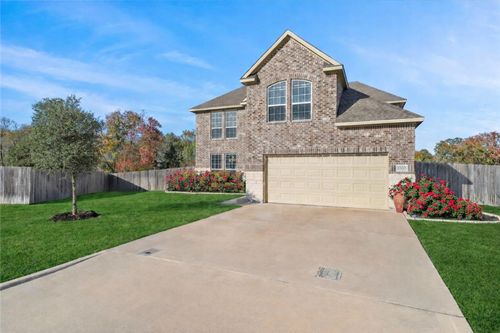 1700 Twin Oaks Cir, Brenham, TX, 77833-2800 | Card Image
