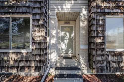 22229 E 11 Mile Rd, Saint Clair Shores, MI, 48081-1644 | Card Image