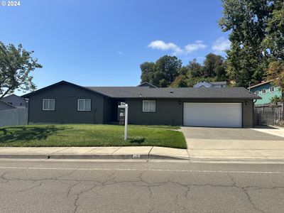 198 Little Valley Rd, House other with 3 bedrooms, 2 bathrooms and 2 parking in Roseburg OR | Image 1