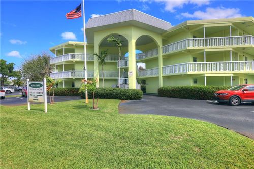 305-1100 Ponce De Leon Cir, Vero Beach, FL, 32960-5383 | Card Image