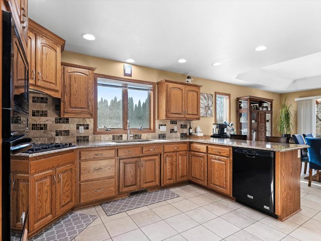 3201 Rolling Hills Dr, House other with 4 bedrooms, 3 bathrooms and null parking in Manitowoc WI | Image 13