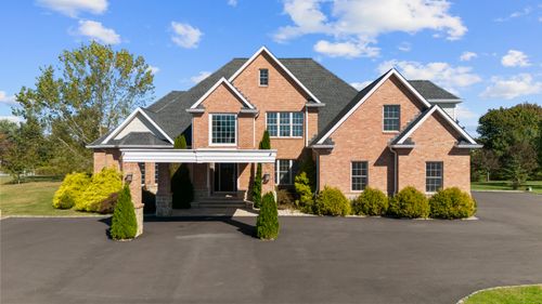 168 Bella Vista Dr, Watertown, CT, 06795-1361 | Card Image