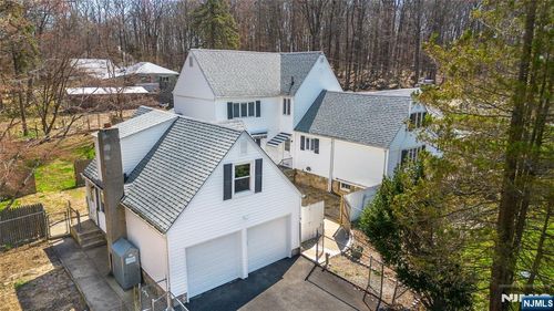 8 Stonehedge Ln, Byram Township, NJ, 07821-3525 | Card Image