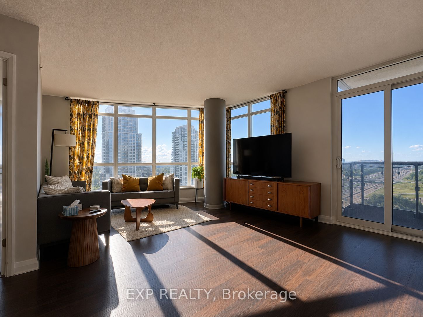 Residential Lease in Toronto W08 2