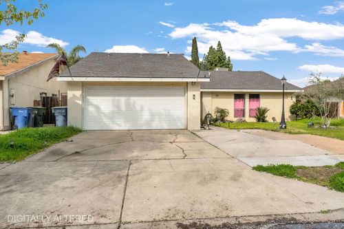 4883 E Geary St, Fresno, CA, 93725-1249 | Card Image