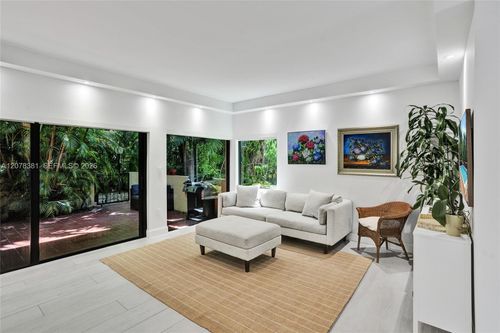 108b-2420 Brickell Ave, Miami, FL, 33129-2452 | Card Image