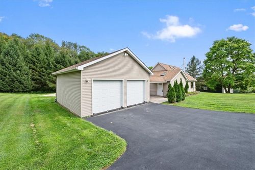 84 Ridge Rd, Westtown, NY, 10998-2604 | Card Image