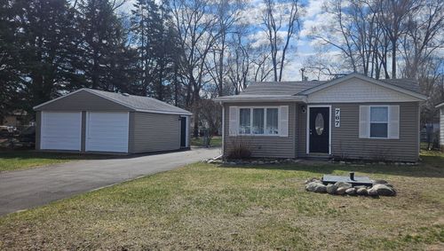 767 Adelaide Dr, Wolverine Lake, MI, 48390-2302 | Card Image