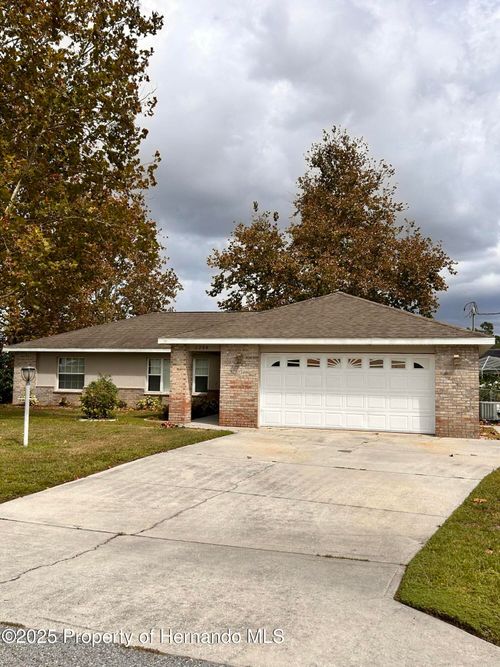 2284 Champlain Ave, Spring Hill, FL, 34609-5139 | Card Image