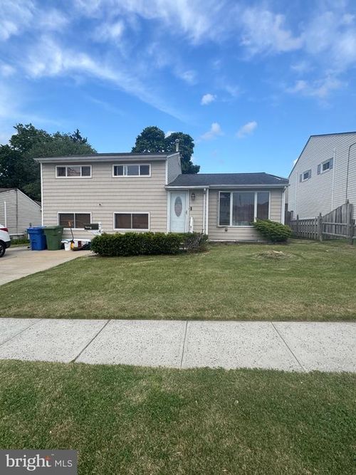 4 Dunlap Dr, Parlin, NJ, 08859-1809 | Card Image