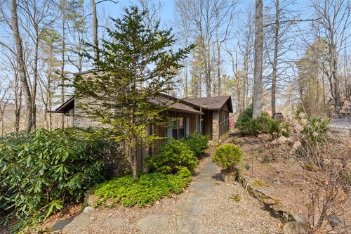 86 Dogwood Dr, Highlands, NC, 28741-8546 | Card Image