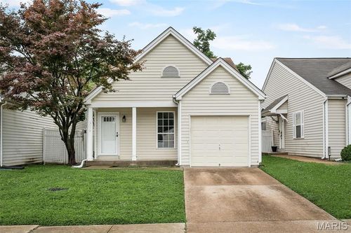 2659 Liberty Gardens Dr, Florissant, MO, 63031-1937 | Card Image