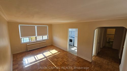 305-1969 Eglinton Ave W, York, ON, M6E2K1 | Card Image