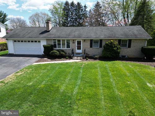 8121 Runnymeade Dr, FREDERICK, MD, 21702-2947 | Card Image