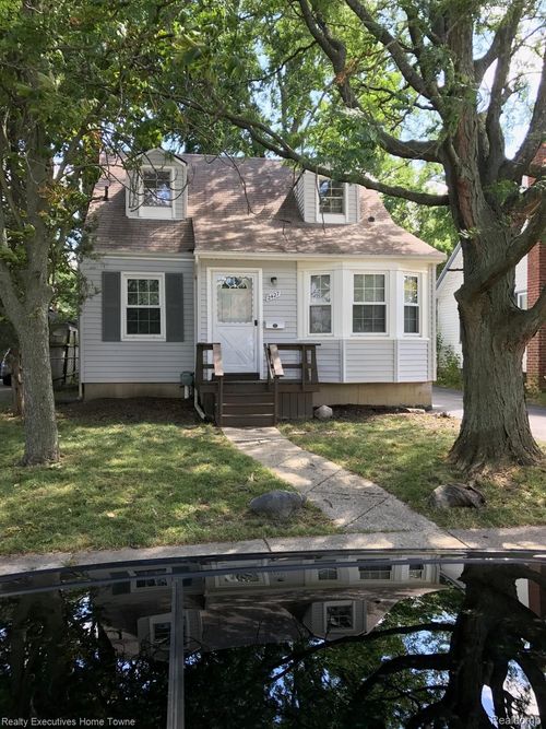 2427 Cambridge Rd, Berkley, MI, 48072-1777 | Card Image