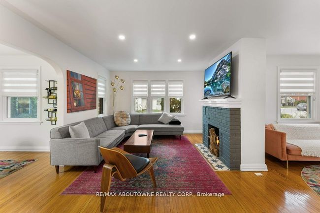 1 College St, House other with 4 bedrooms, 3 bathrooms and 2 parking in Kingston ON | Image 10