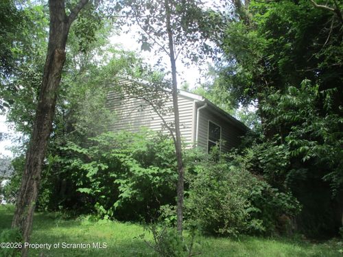 1302 Reynolds Ave, Scranton, PA, 18504-3230 | Card Image