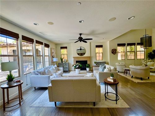 102 Catalonia, Irvine, CA, 92618-8882 | Card Image