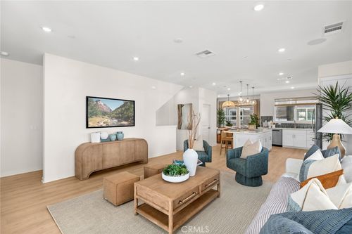 664 E Fourth Street, Pomona, CA, 91766 | Card Image