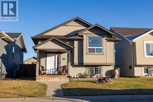 171 Long Close, Red Deer, AB, T4R0J6 | Card Image