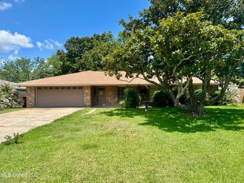 121 Vance Pl, Long Beach, MS, 39560-5324 | Card Image