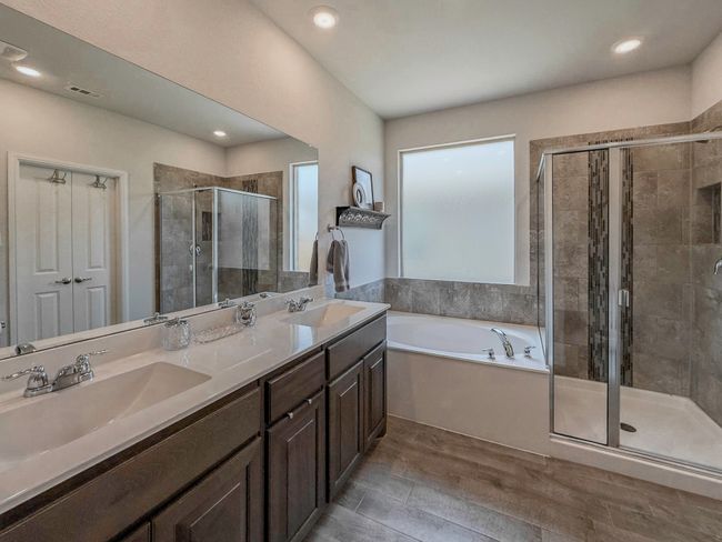 1005 Napier Way, House other with 3 bedrooms, 2 bathrooms and null parking in Justin TX | Image 20