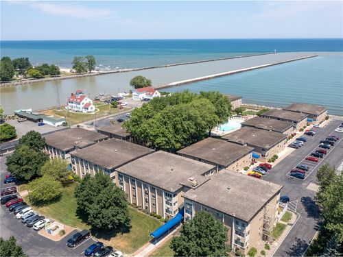 809 Westage At The Hbr, Irondequoit, NY, 14617-1016 | Card Image