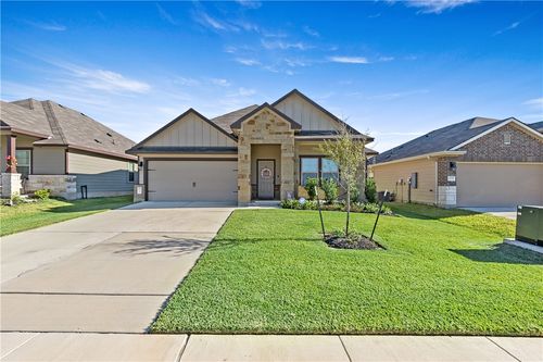 2135 Chief St, Bryan, TX, 77807-1592 | Card Image