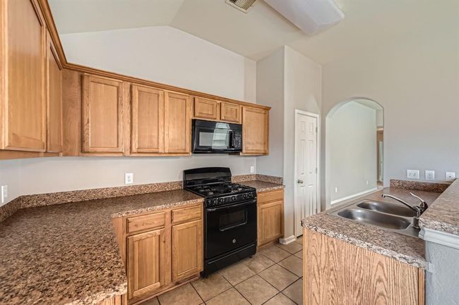 Kitchen | Image 7