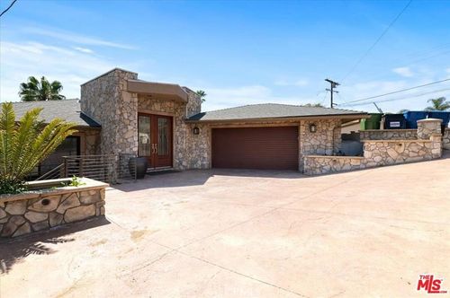 2792 Fyler Pl, Los Angeles, CA, 90065-5106 | Card Image