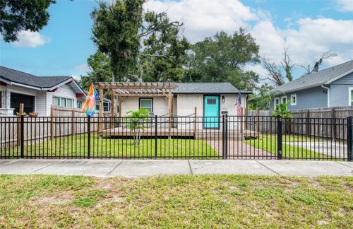 1231 12th Ave S, St Petersburg, FL, 33705-2305 | Card Image