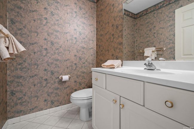 17 Sabrina Ct, House other with 4 bedrooms, 3 bathrooms and null parking in Dix Hills NY | Image 10