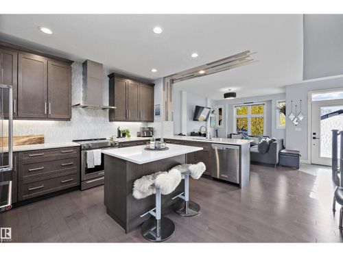 4 Fosbury Link, Sherwood Park, AB, T8B0B3 | Card Image