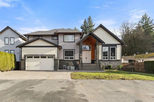 2018 Vinewood St, Abbotsford, BC, V2S3H2 | Card Image