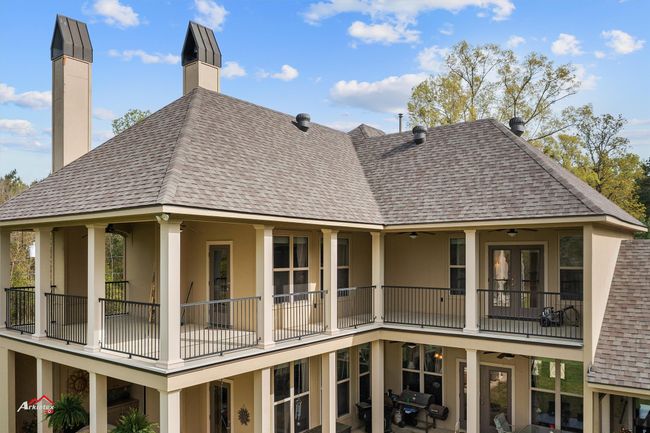 Balconies supply unrestricted view of the lake. | Image 13