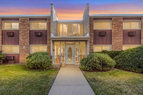 apt-105-120A Collen Dr, Lombard, IL, 60148-4441 | Card Image