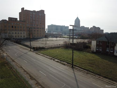 7719 John R St, Detroit, MI, 48202-2832 | Card Image