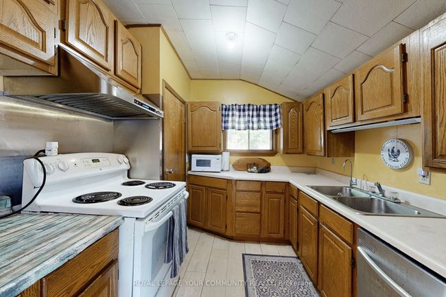 14 Distillery St, Home with 3 bedrooms, 2 bathrooms and 6 parking in Omemee ON | Image 30
