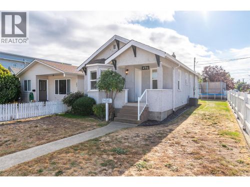 496 Wade Ave W, Penticton, BC, V2A1V4 | Card Image
