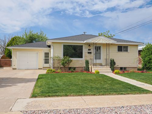 123 Lynnwood Dr, Clearfield, UT, 84015-2230 | Card Image