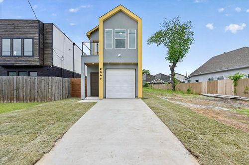 2505 Pennsylvania Ave, Dallas, TX, 75215-2945 | Card Image