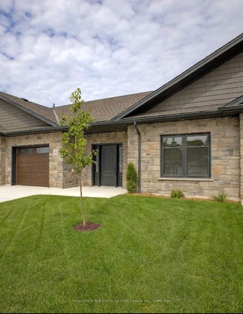 64-1182 Queen St, Kincardine, ON, N2Z0J2 | Card Image