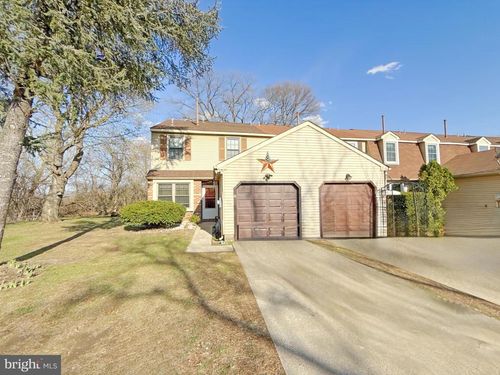 81 River Bank Dr, Roebling, NJ, 08554-1524 | Card Image