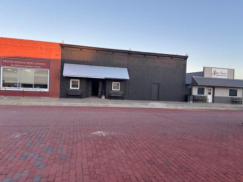 121 Starr Ave, Miltonvale, KS, 67466-9713 | Card Image