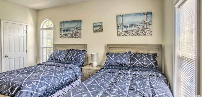 View of bedroom | Image 18