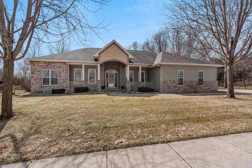1055 Zacher Drive, OSHKOSH, WI, 54901 | Card Image