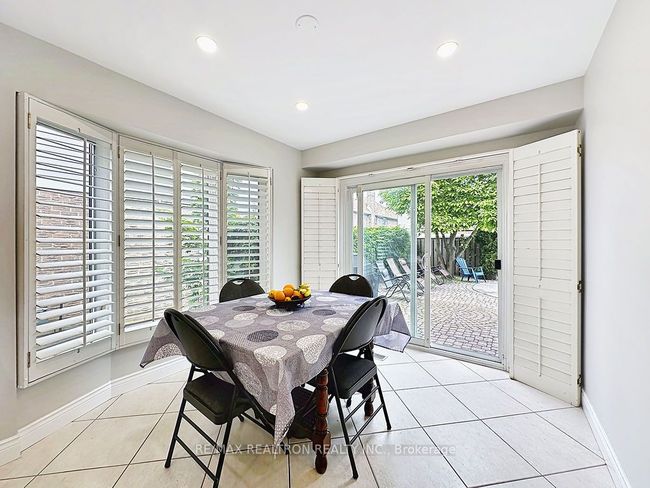 17 Colvin Cres, House other with 5 bedrooms, 4 bathrooms and 3 parking in Thornhill ON | Image 6