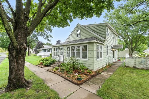 141 6th St N, Bayport, MN, 55003-1123 | Card Image